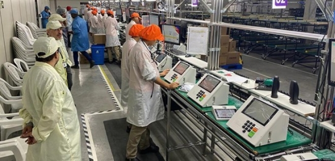 Conheça as quatro empresas que produziram as urnas eletrônicas ao longo de 30 anos