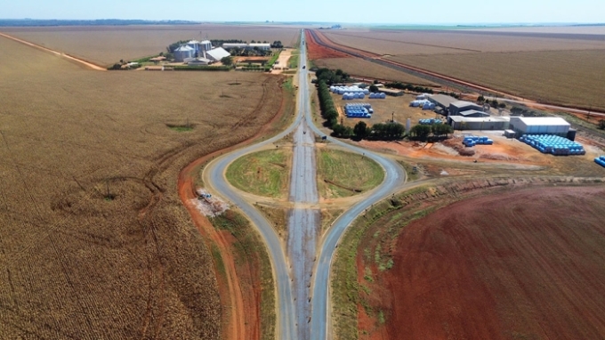Rotatória inacabada na MS-306 preocupa motoristas após sequência de acidentes