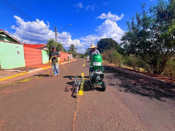 Figueirão investe em novo equipamento para reforçar sinalização das ruas