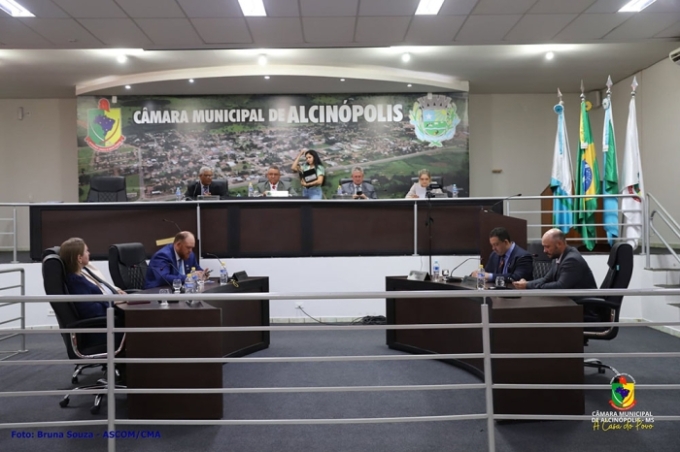 Câmara de Alcinópolis analisa projeto que institui Política Municipal de Alfabetização