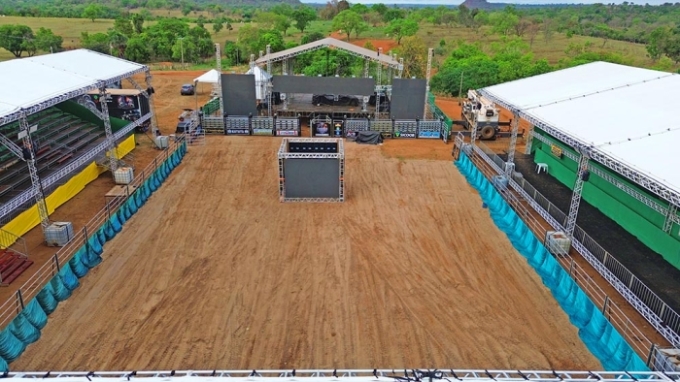 Hoje tem Rodeio Fest: Clayton Queiroz abre programação em Figueirão