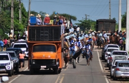 Cavalgada encerra as festividades do 32º Aniversário de Alcinópolis.