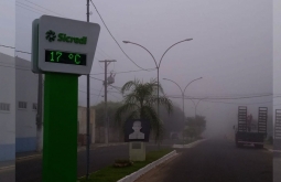 Alcinópolis amanhece com garoa e termômetros em 17ºC.