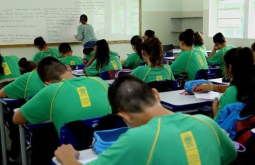 Surto de gripe leva MS a impor distanciamento e até uso de máscara em escolas públicas