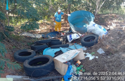SEMDEMA realiza limpeza de área com descarte irregular de lixo no Assentamento Santa Fé