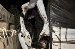 Motorista morre após caminhão colidir em ponte inacabada na BR-163, em São Gabriel