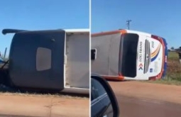 Ônibus com 31 passageiros tomba na BR-364; 4 feridos com destino a Alto Taquari MT