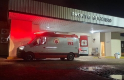 Homem é esfaqueado em avenida de Coxim e dirige até hospital para buscar socorro