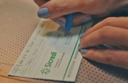 Sicredi lança nova campanha publicitária para reforçar o impacto positivo do cooperativismo