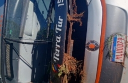 Acidente com ônibus deixa dois mortos na BR-163, em Sonora