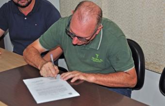 Prefeitura de Figueir&atilde;o assina ordem de servi&ccedil;o para constru&ccedil;&atilde;o de 20 casas populares