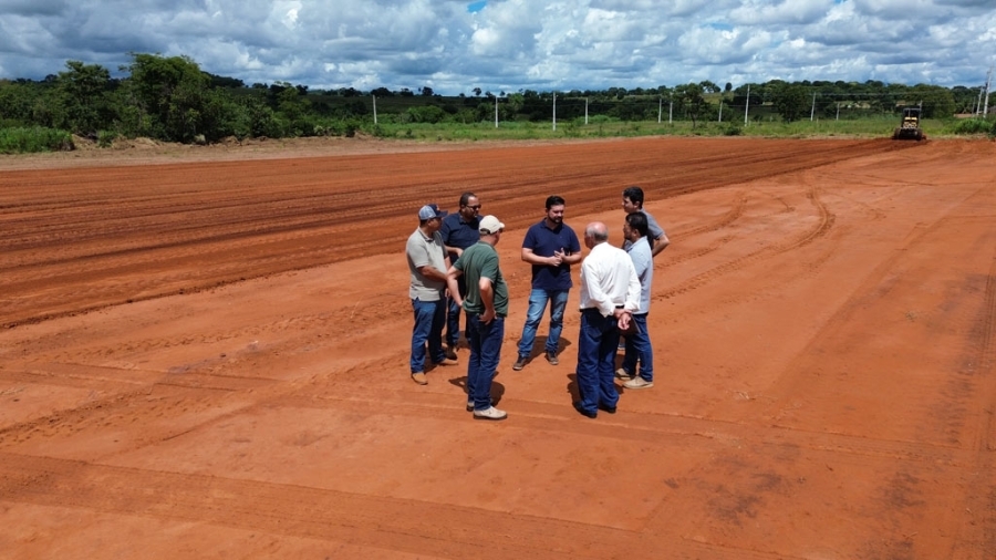 Prefeitura de Figueir&atilde;o assina ordem de servi&ccedil;o para constru&ccedil;&atilde;o de 20 casas populares