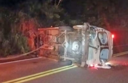 Acidente com ambulância deixa paciente e equipe médica feridos na BR-174 em MT