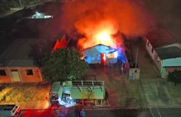 MADRUGADA DE TERROR: incêndio destrói residência em Alcinópolis