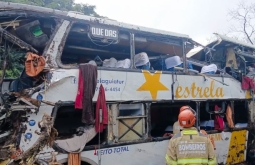 Vítimas de tombamento de ônibus em Petrópolis são do sexo feminino