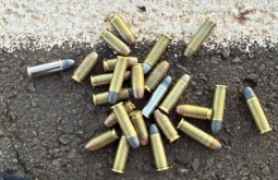 Polícia Militar de Costa Rica realiza operação contra suspeitos de homicídios na cidade