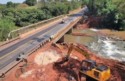 Alargamento de pontes amplia segurança na Way-112