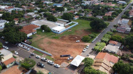 Lançamento de Obras – Núcleo de Secretarias, entrega de uma pick-up.