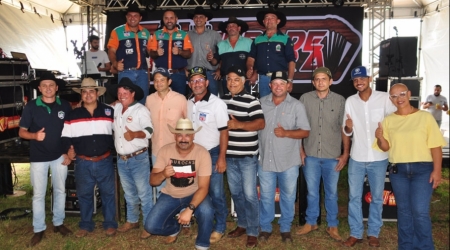 ALMOÇO: Fazenda Bruno - 1º CNL 