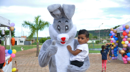 Entrega de Ovos de Pascoal