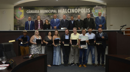 Entrega de Título Cidadão Alcinopolense