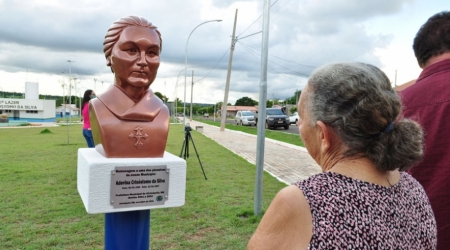 Prefeitura inaugura escultura de 