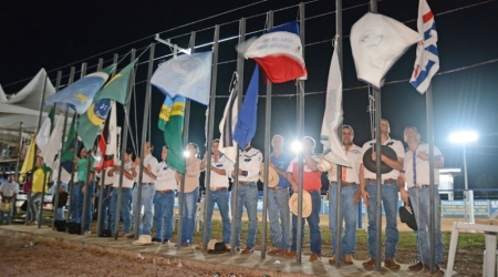 Abertura Oficial:  20º Encontro Estadual de Laço Comprido
